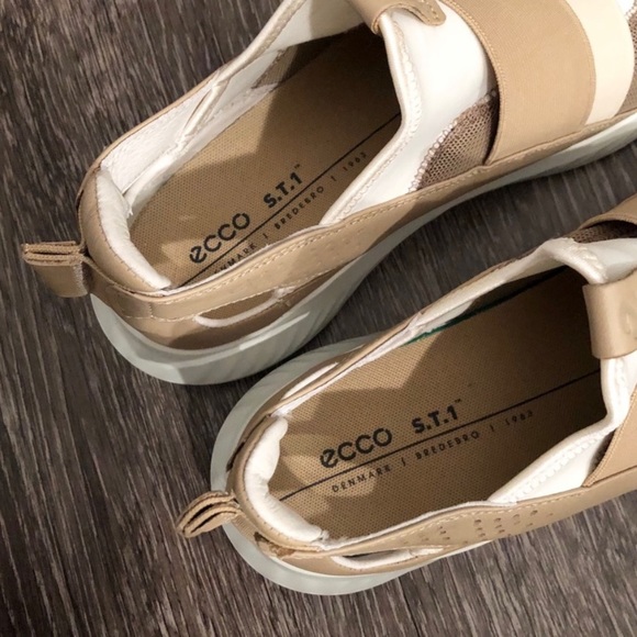 Ecco Women's St.1 Lite Slip-On Sneakers - Picture 10 of 10